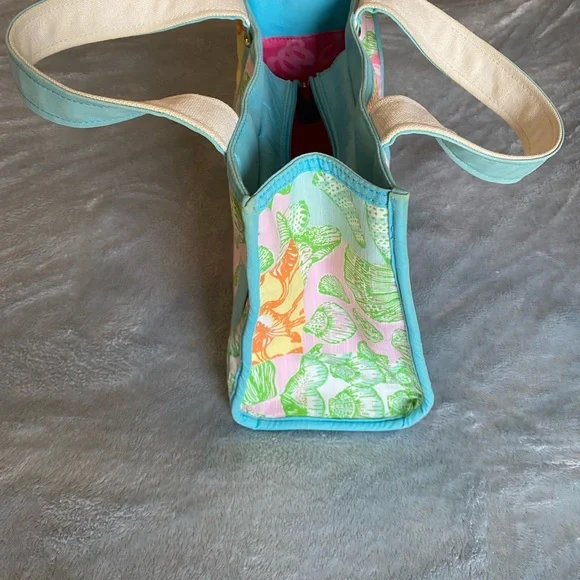 Lilly Pulitzer purse - Picture 5 of 10